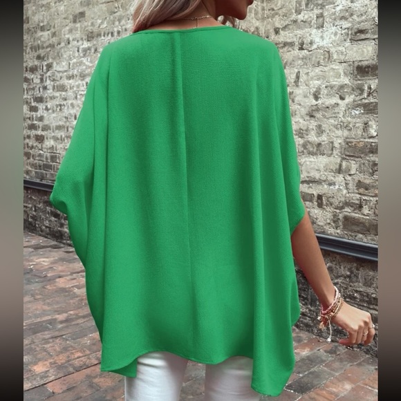 Boho green V neck batwing sleeve blouse - Picture 3 of 6